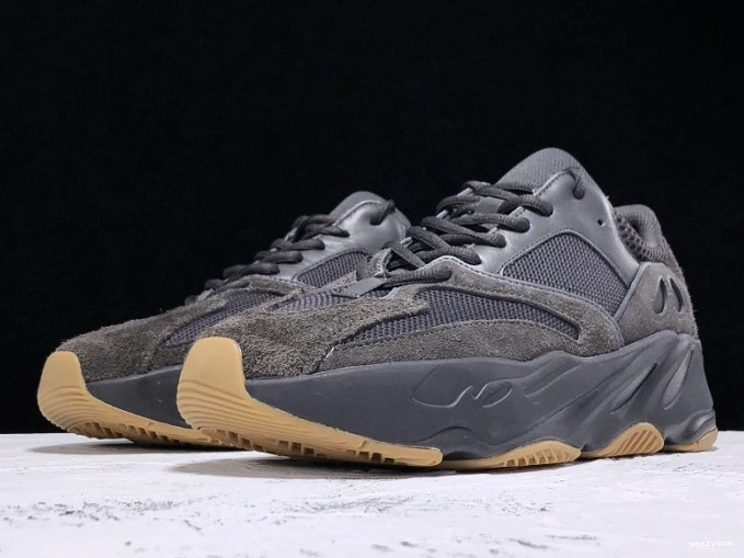 Utility 700 Black Boost Yeezy Adidas FV5304 0809